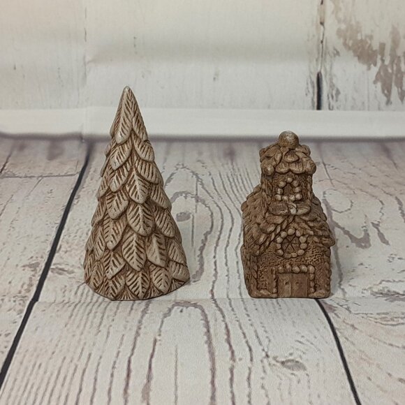 Miniature Village Figurine 16pc Set Ceramic Building Tree People Train Cat Dog - Picture 5 of 16